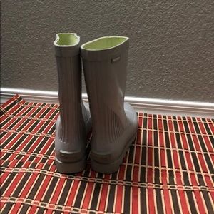 Sorel kids rain boots. Size 1